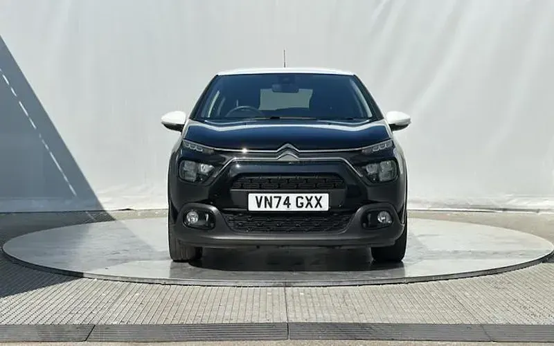 Used Citroën C3 PureTech 83 HP (61 kW) 2024 Black Hatchback