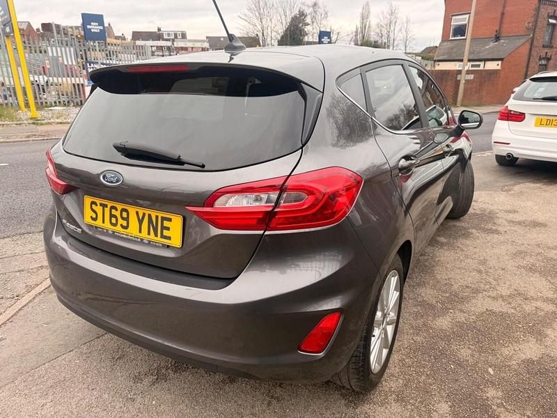 Used Ford Fiesta Titanium 100 HP (73 kW) 2019 Grey Hatchback