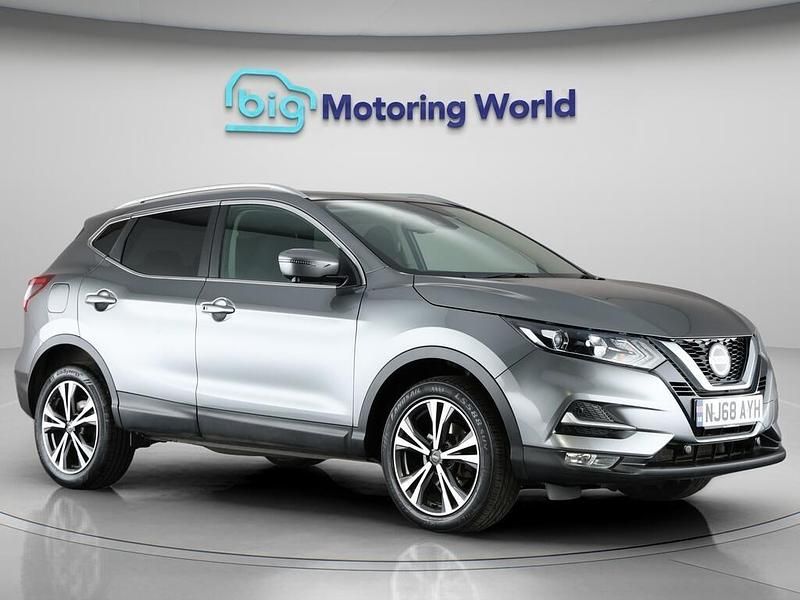 Grey Used 2018 Nissan Qashqai N-Connecta SUV | £8,700 (Fair price) - Image 1/4