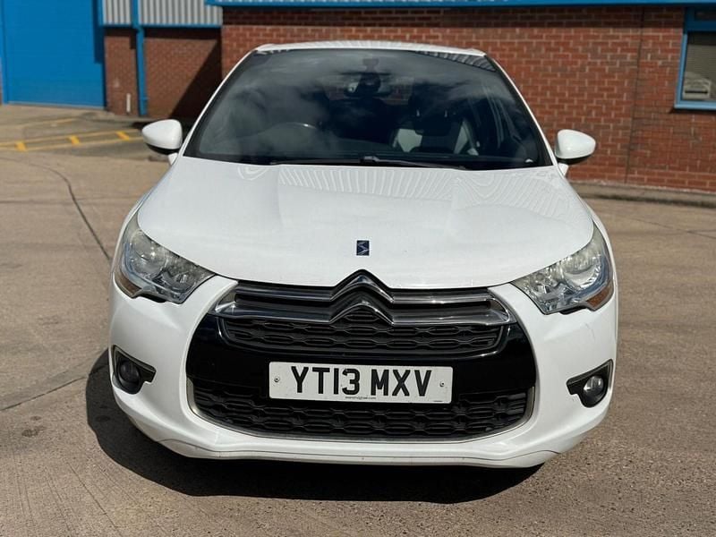 Used Citroën DS4 2013 White Hatchback