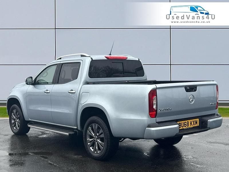 Used Mercedes X250 Progressive 190 HP (139 kW) 2018 Silver Pickup