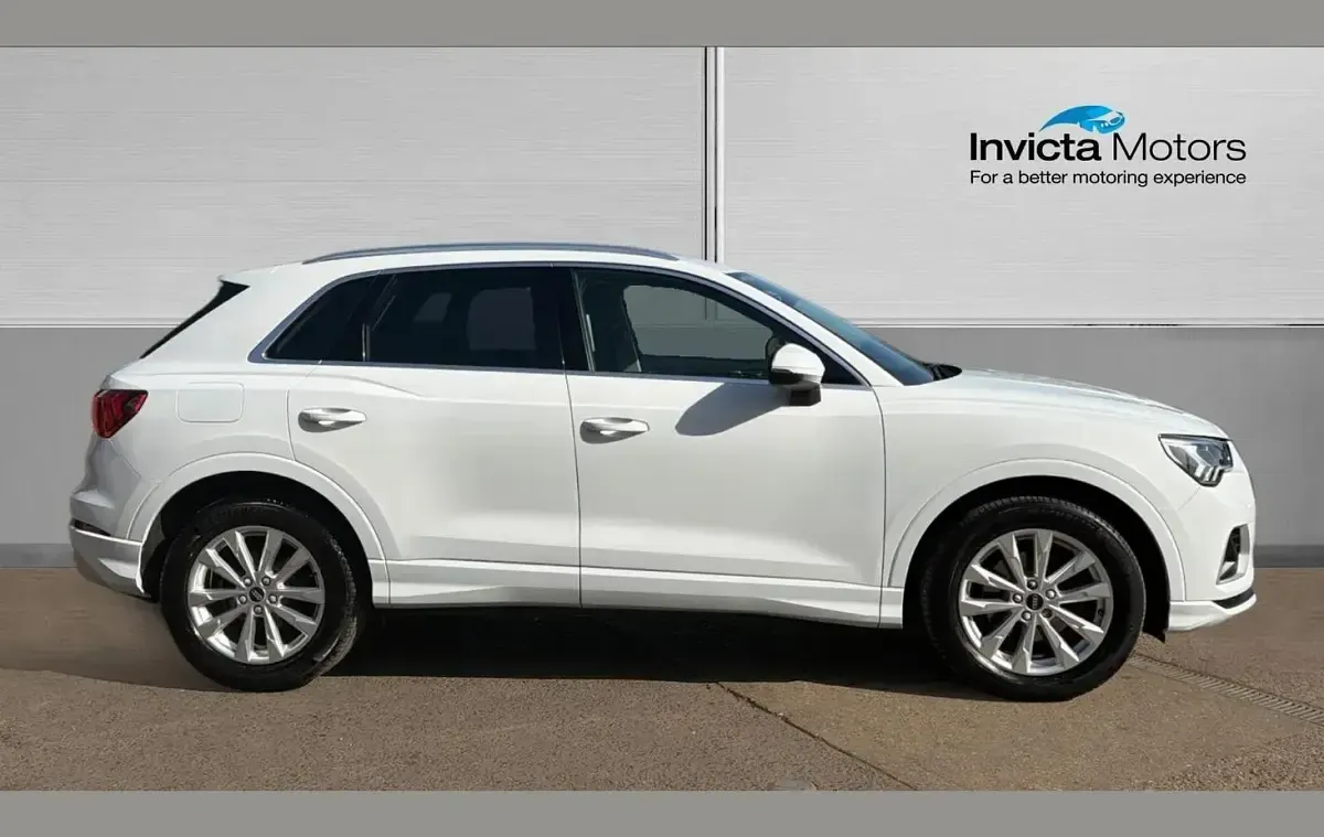 Begagnad Audi Q3 Sport 150 HK (110 kW) 2021 Vit SUV
