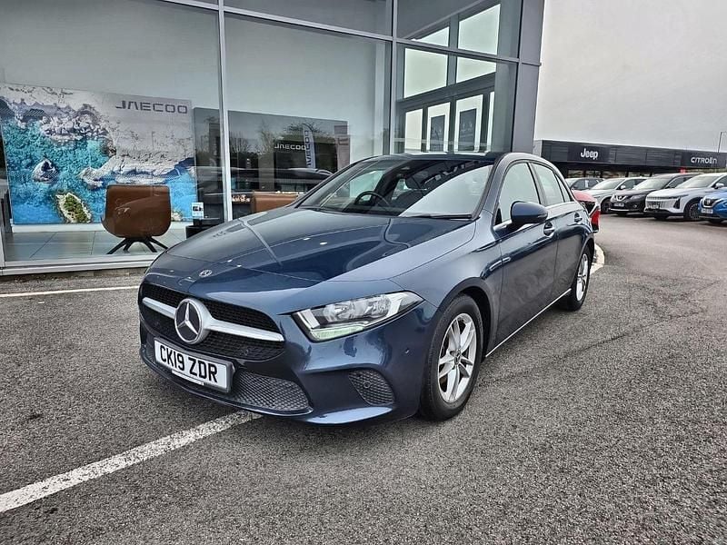Used Mercedes A180 Executive 114 HP (83 kW) 2019 Blue Hatchback