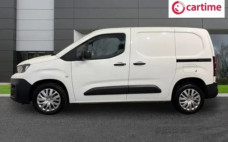 Used Peugeot Partner 131 HP (96 kW) 2020 White MPV