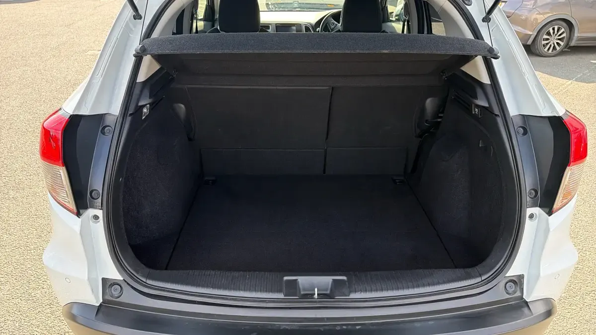 Used Honda HR-V SE 130 HP (95 kW) 2018 White SUV