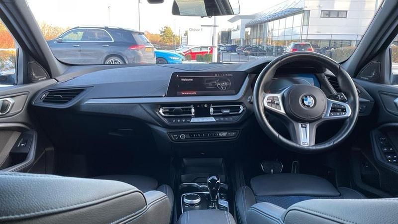 Used BMW 118 M Sport 134 HP (98 kW) 2023 Blue Hatchback