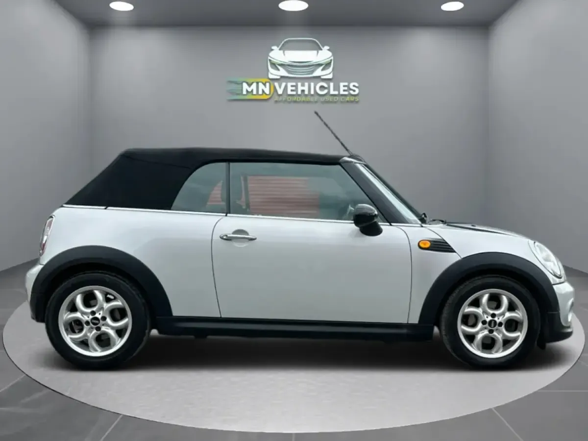 Used Mini Cooper Cabriolet 120 HP (88 kW) 2012 Silver Cabriolet