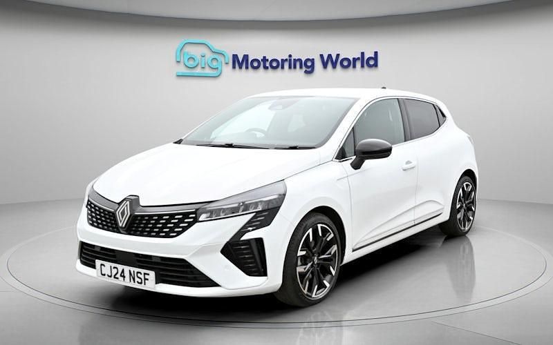 Used Renault Clio V Techno 143 HP (105 kW) 2025 Hatchback