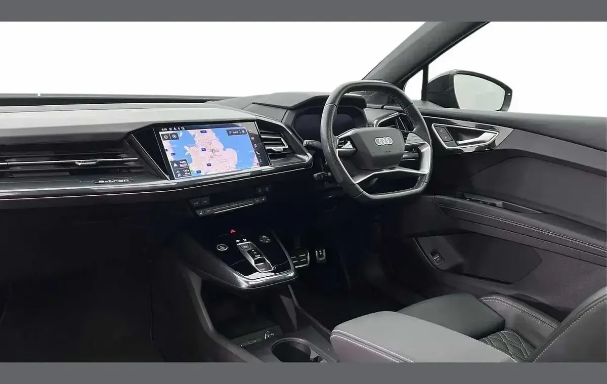 Used Audi Q4 e-tron Advanced 150 kW (204 HP) 2023 Blue SUV