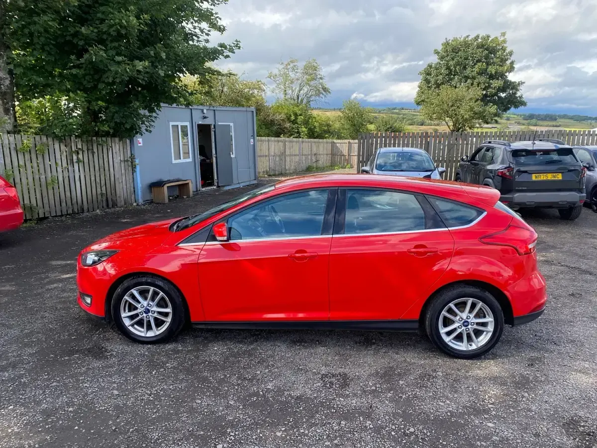 Used Ford Focus Zetec 2015 Red Hatchback