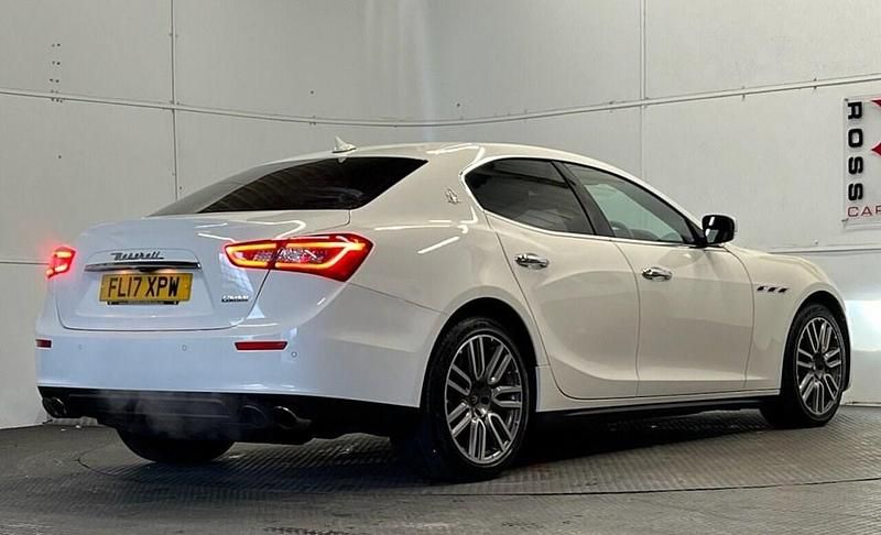 Used Maserati Ghibli 275 HP (202 kW) 2017 White Sedan