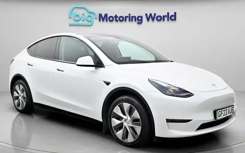 Used Tesla Model Y Long Range AWD 286 kW (389 HP) 2025 SUV