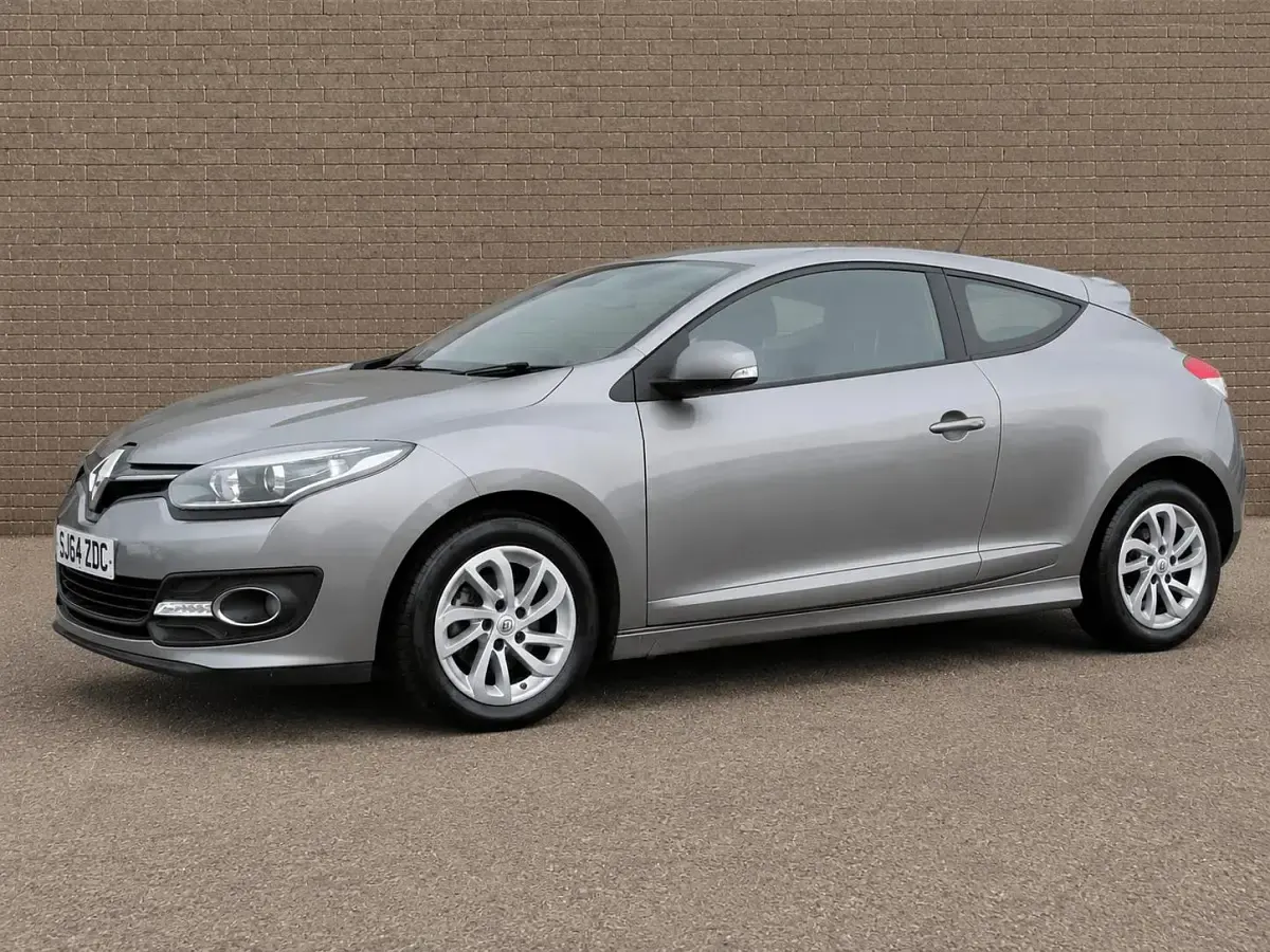 Used Renault Mégane Coupé Dynamique 110 HP (80 kW) 2014 Grey Coupe
