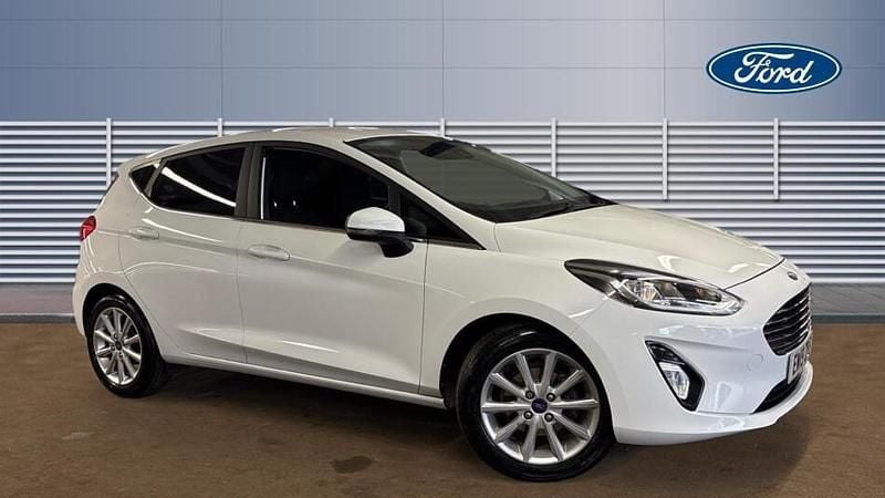 Used Ford Fiesta Titanium 101 HP (74 kW) 2019 White Hatchback
