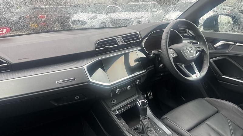 Usado Audi Q3 S-Line 150 HP (110 kW) 2025 Preto SUV