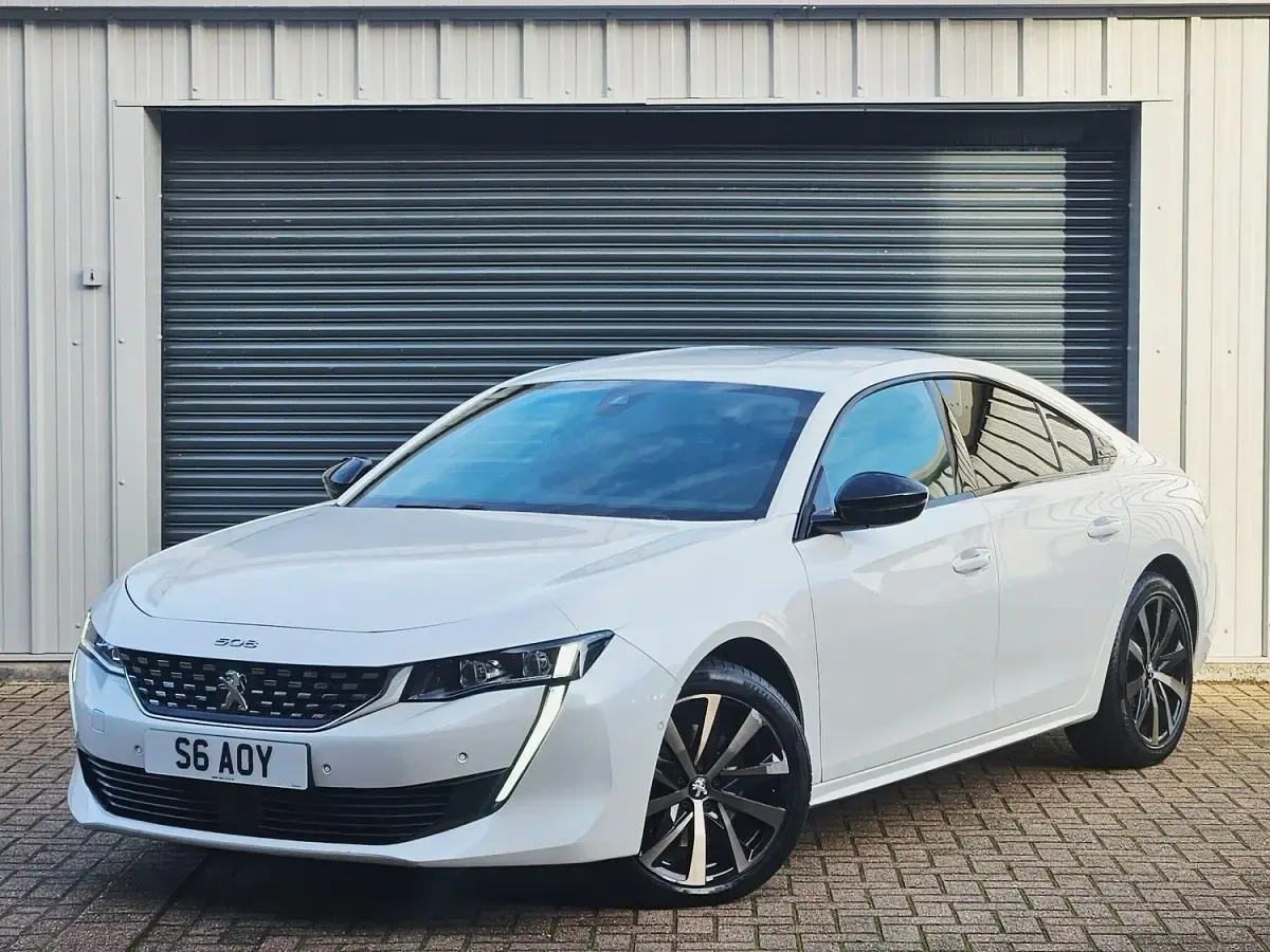 Used Peugeot 508 GT-line 160 HP (117 kW) 2019 White Hatchback