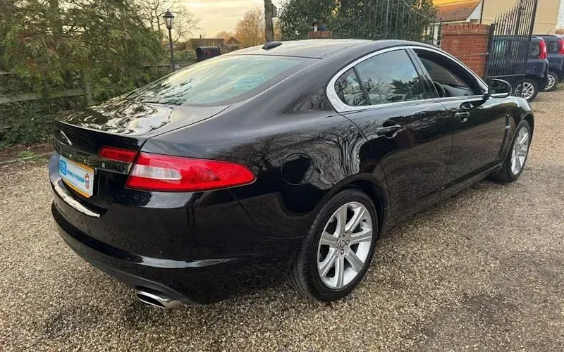 Used Jaguar F-Pace R-Sport 179 HP (131 kW) 2010 Black SUV