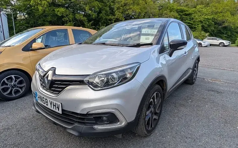 Second-hand Renault Captur Iconic 90 CP (66 kW) 2019 SUV