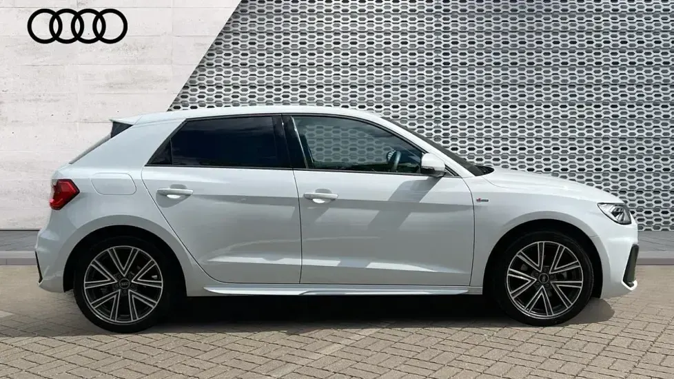 Used Audi A1 S-Line 150 HP (110 kW) 2024 White SUV