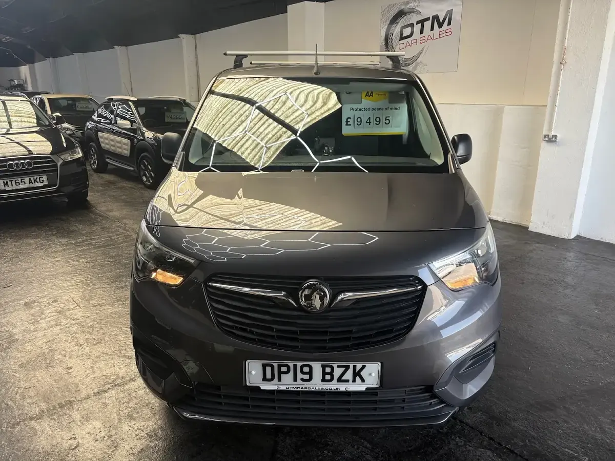 Used Vauxhall Combo Sportive 100 HP (73 kW) 2019 Grey MPV