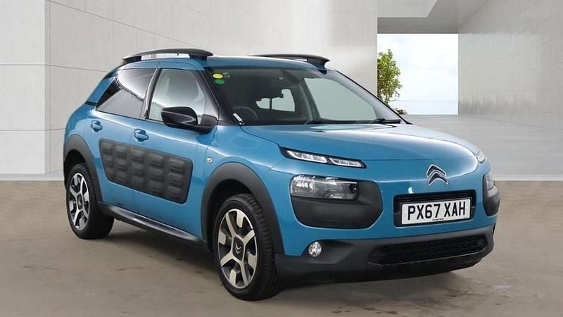 Used Citroën C4 Cactus Flair 82 HP (60 kW) 2017 Blue Hatchback