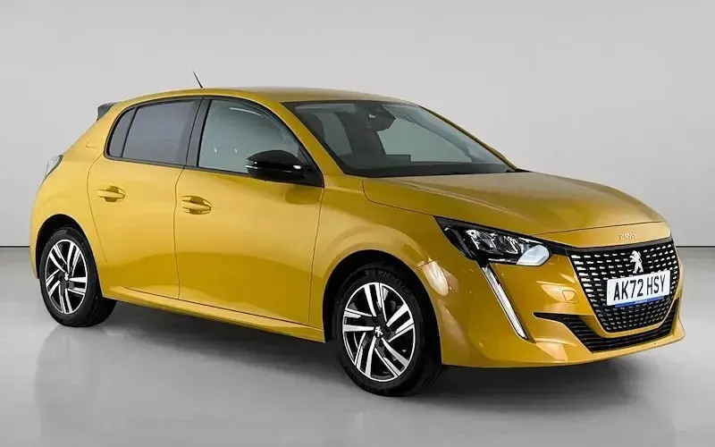 Used Peugeot 208 Allure+ 102 HP (75 kW) 2023 Hatchback