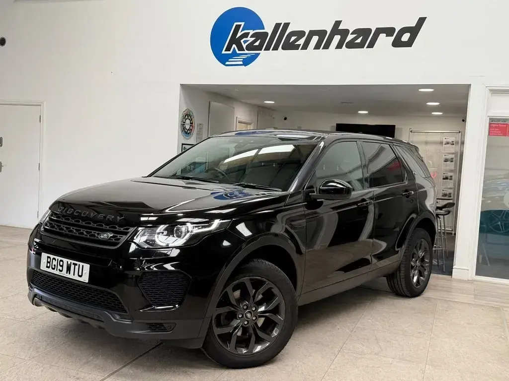 Used Land Rover Discovery 5 Landmark 180 HP (132 kW) 2019 Black SUV