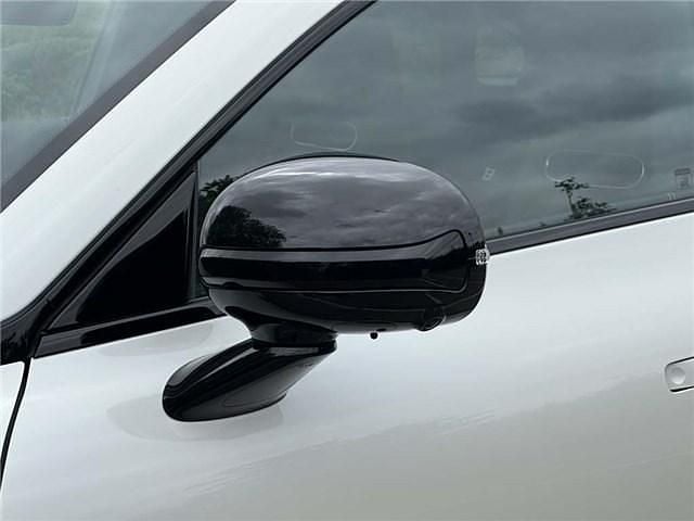 Image 4/4