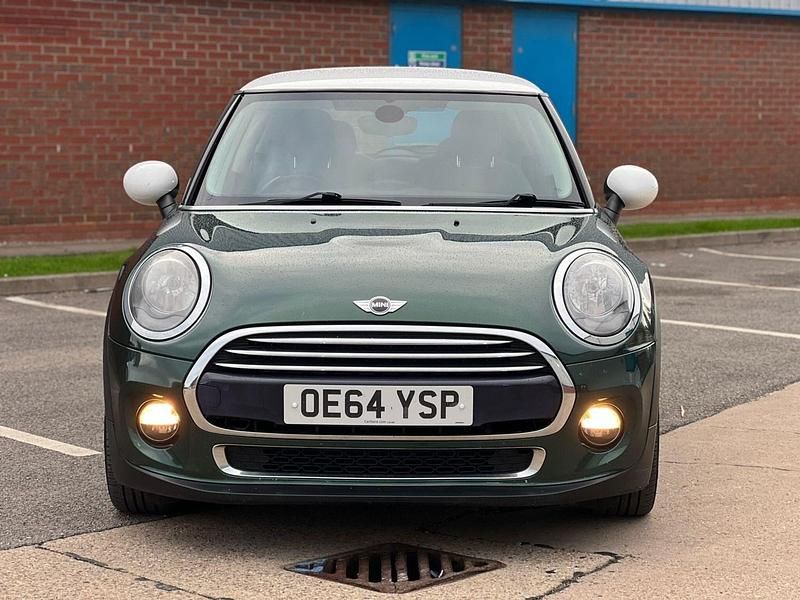 Green Used 2015 Mini Cooper D Hatch Hatchback | £2,499 (Good price) - Image 1/4