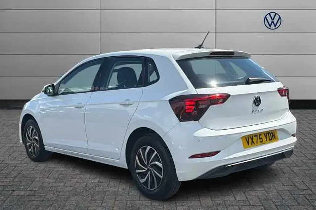 Used VW Polo Life 80 HP (58 kW) 2026 White Hatchback