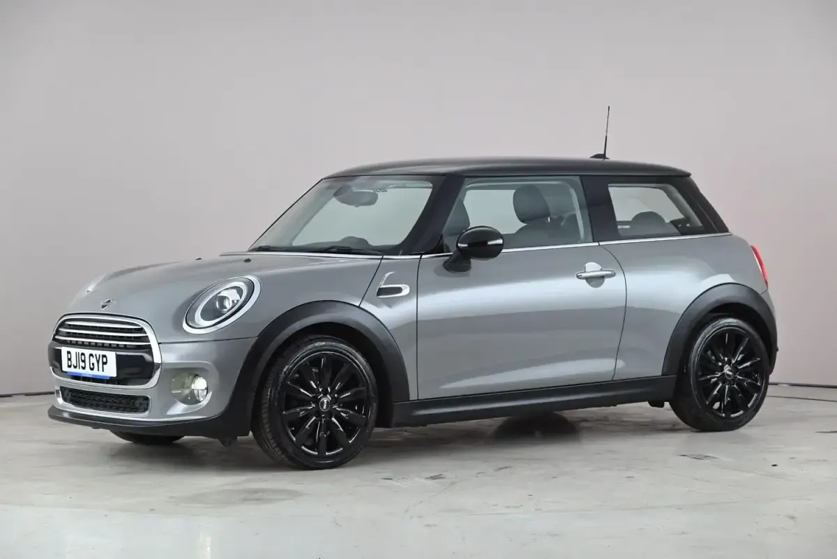 Usado Mini Cooper Exclusive 2019 Cinzento Citadino