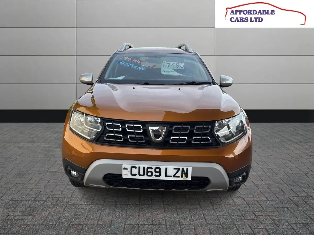 Used Dacia Duster Comfort 100 HP (73 kW) 2019 Orange SUV
