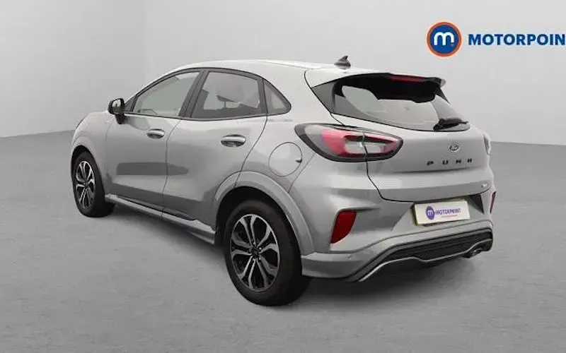 Usado Ford Puma ST-Line 125 CV (91 kW) 2023 Plateado SUV