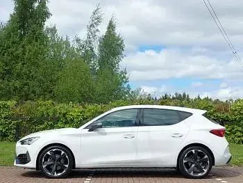 Used Cupra Leon 150 HP (110 kW) 2024 White Hatchback