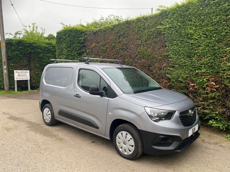 Grey Used 2019 Vauxhall Combo Edition MPV | £8,995 (Fair price) - Image 1/4