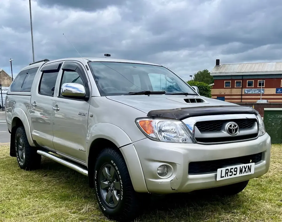 Used Toyota HiLux 2009 Silver Pickup