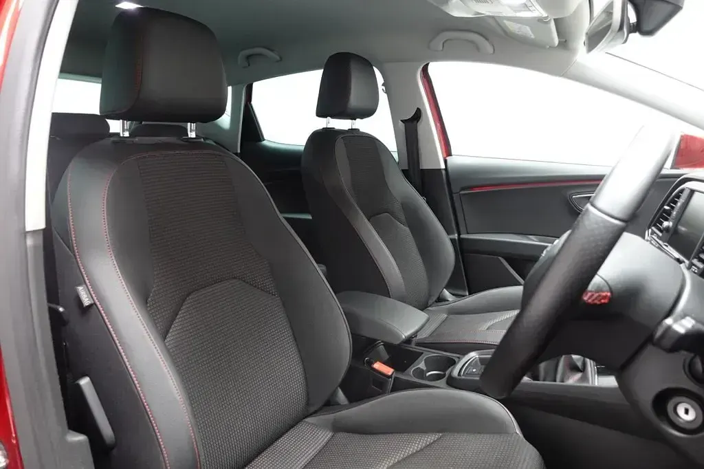 Second-hand Seat Leon FR 150 CP (110 kW) 2020 Roșu Hatchback