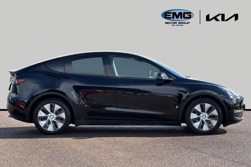 Black Used 2022 Tesla Model Y Long Range SUV | £28,995 (Fair price) - Image 1/4