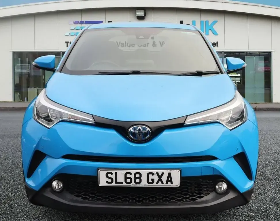 Used Toyota C-HR Design 122 HP (89 kW) 2018 Blue SUV