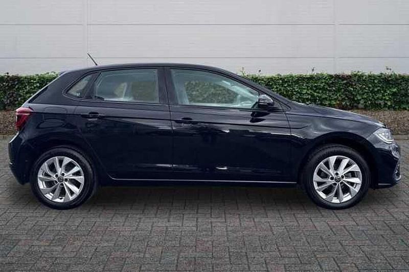 Used VW Polo Style 95 HP (69 kW) 2024 Black Hatchback