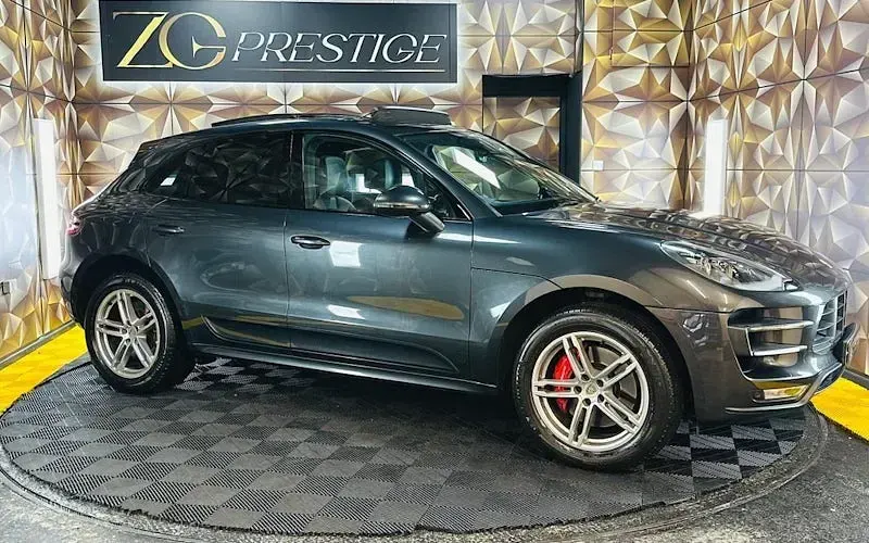 Used Porsche Macan Turbo 400 HP (294 kW) 2016 SUV