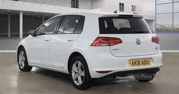 Begagnad VW Golf VII Edition 110 HK (80 kW) 2016 Vit Halvkombi