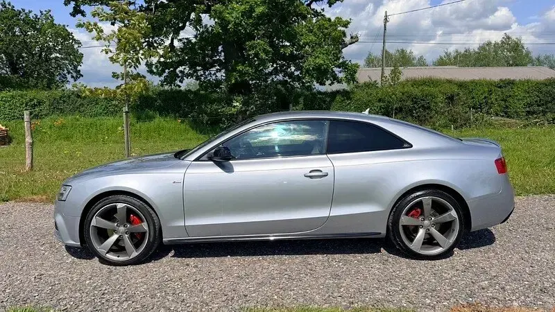 Used Audi A5 Black Edition 204 HP (150 kW) 2015 Silver Coupe