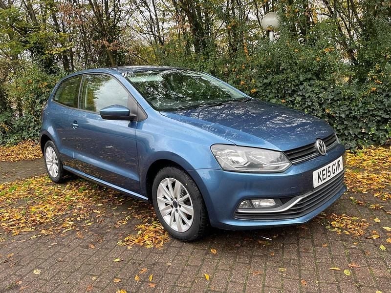 Blue Used 2015 VW Polo SE Hatchback | £3,990 (Good price) - Image 1/4