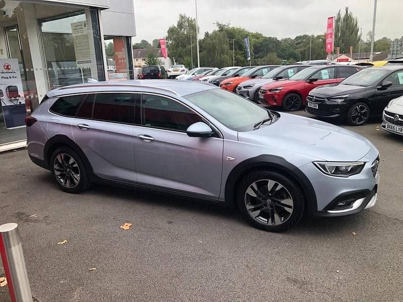 Used Vauxhall Insignia Country Tourer 168 HP (123 kW) 2017 Flip chip Estate