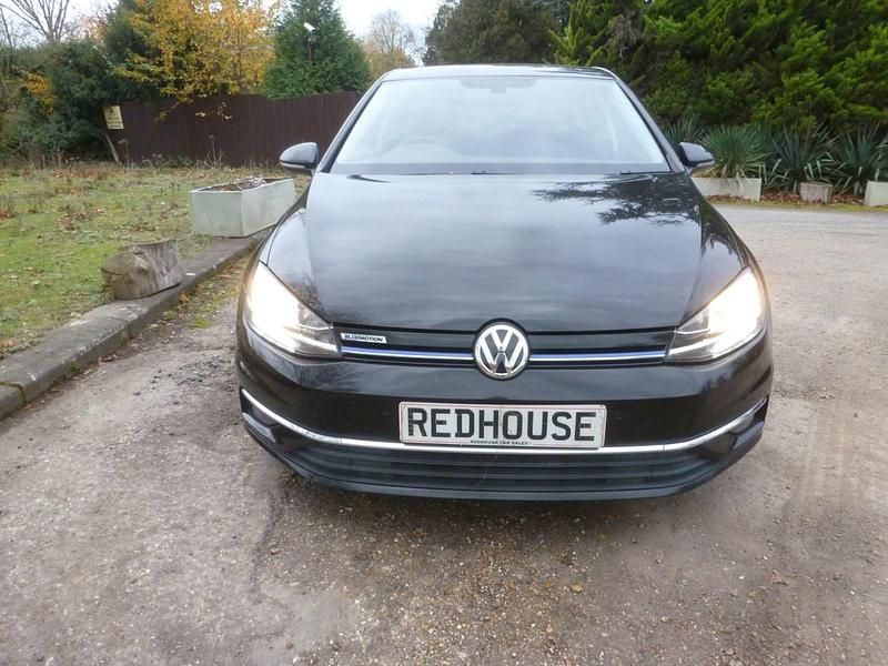 Used VW Golf VII SE 130 HP (95 kW) 2018 Black Hatchback