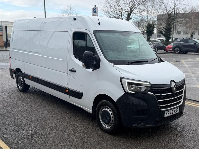Used Renault Master 150 HP (110 kW) 2023 White MPV