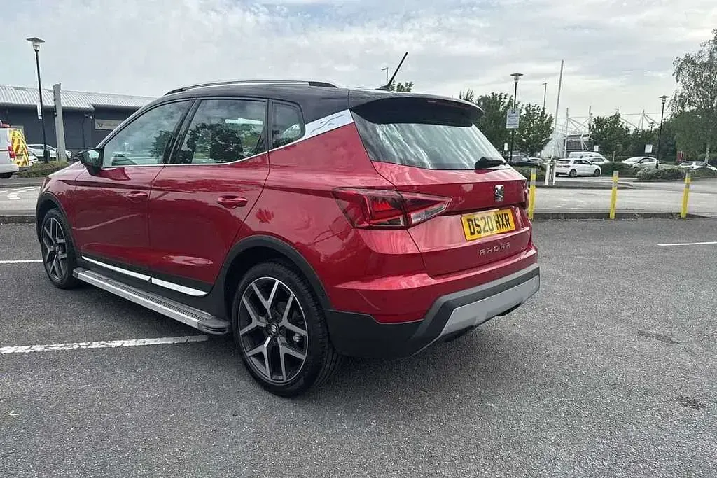 Used Seat Arona XCELLENCE Lux 113 HP (83 kW) 2020 Red SUV