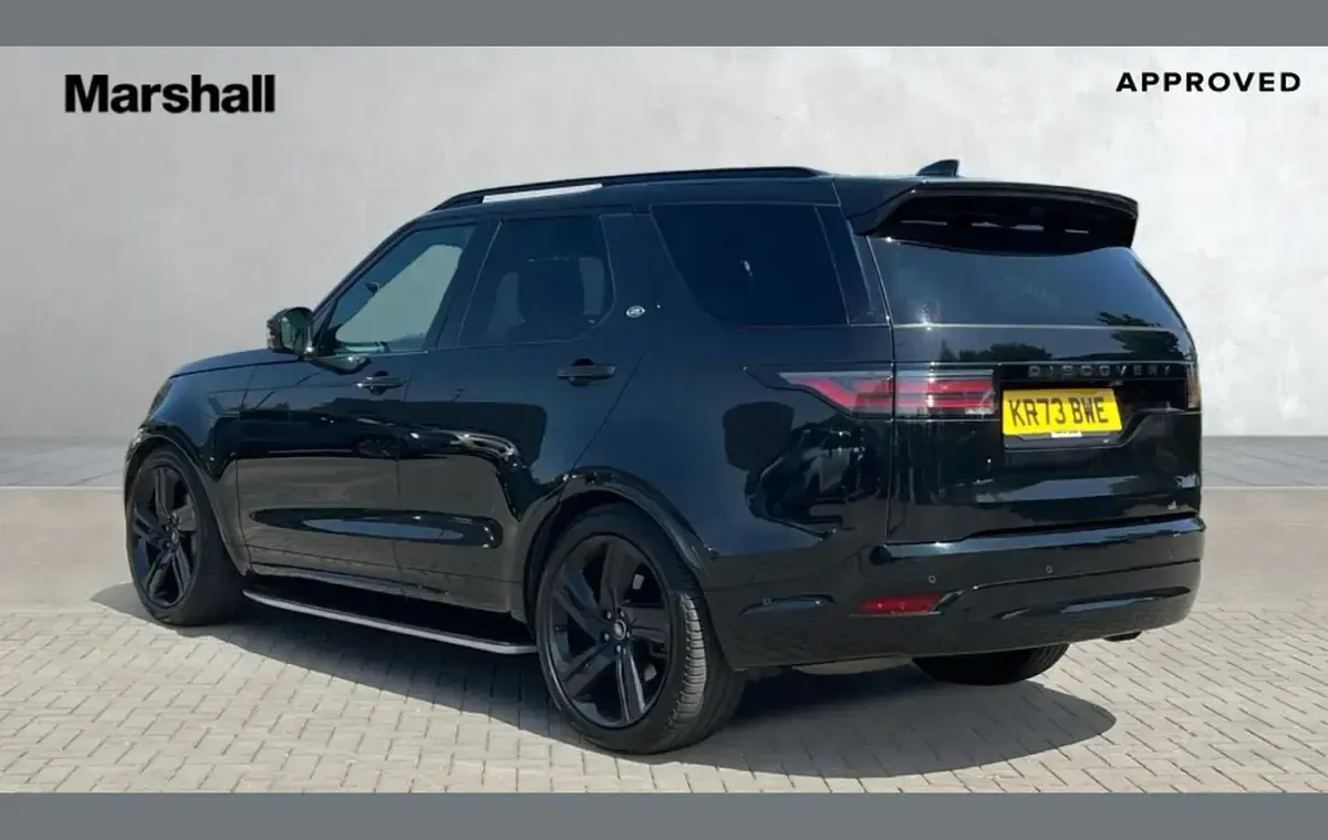Used Land Rover Discovery HSE Dynamic 300 HP (220 kW) 2023 Metallic  santorini black SUV