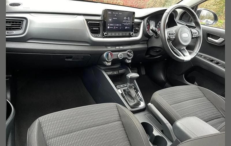 Used Kia Stonic 99 HP (72 kW) 2021 Black SUV